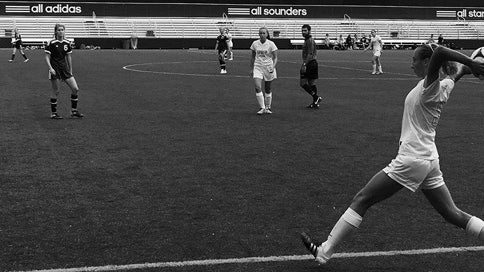 Six Tips for Keeping Girls in Sports