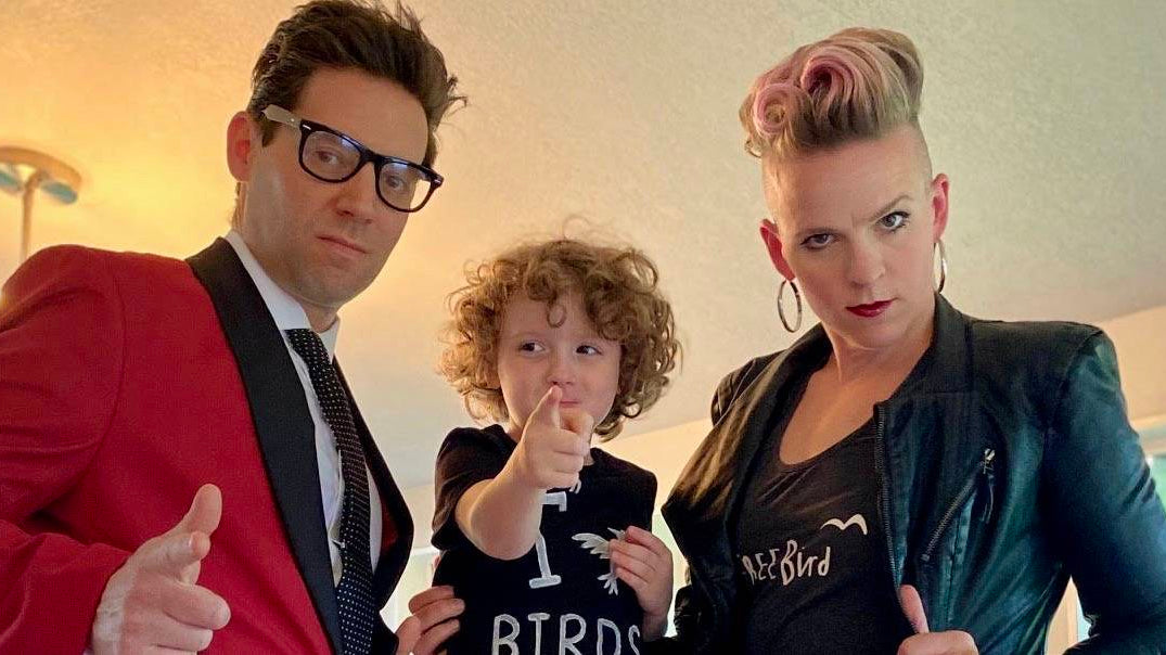 CRAFTING YOUR OWN FUN: FRIDAY THEME NIGHTS!