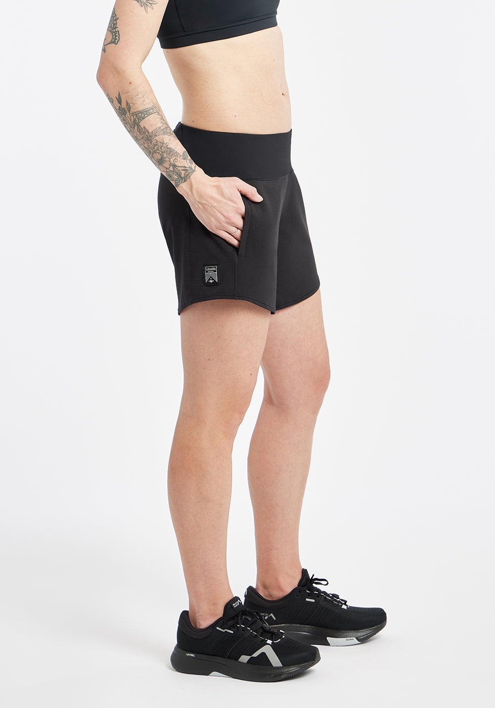 Roga 6" Running Shorts in Black, side view