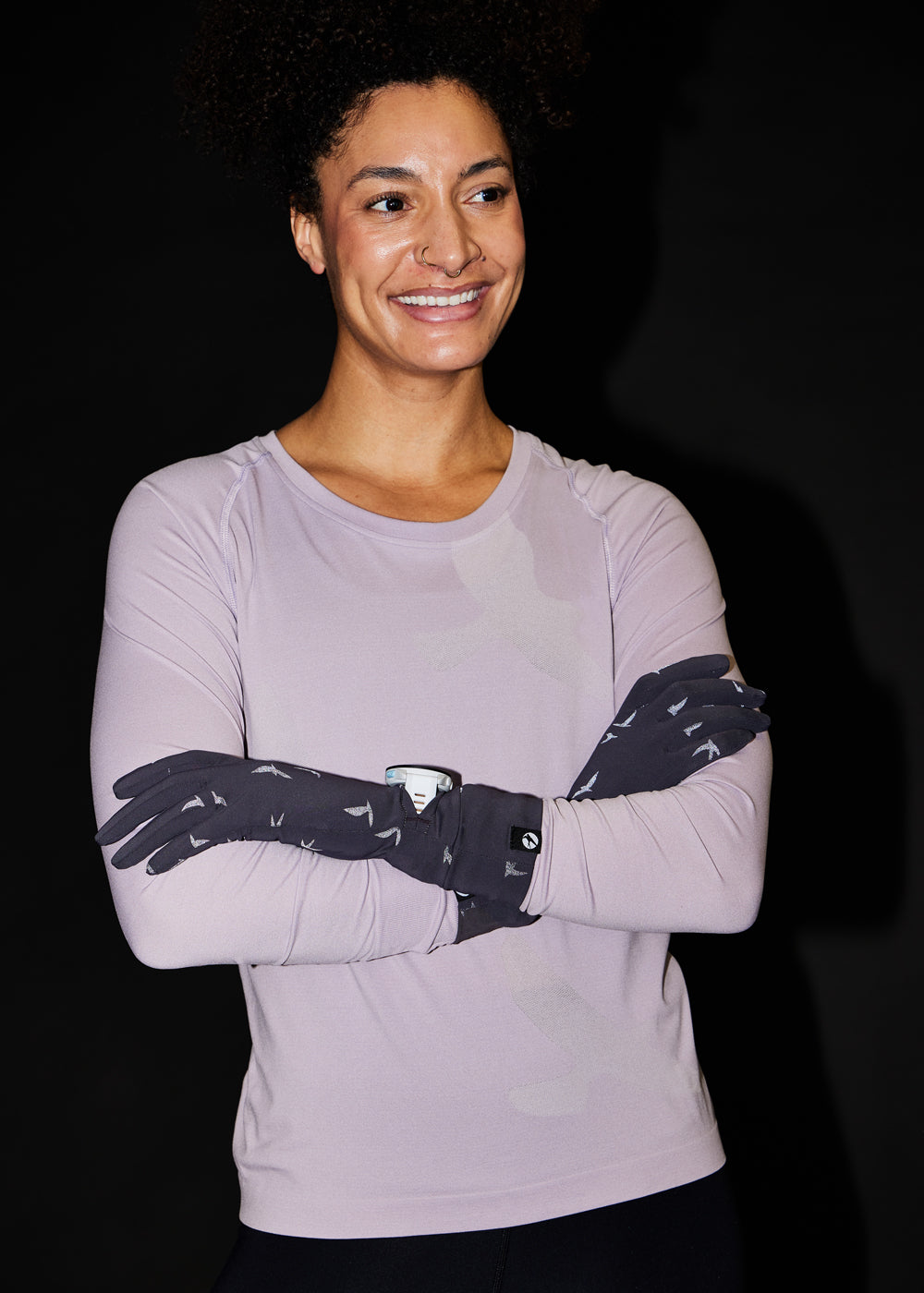 Firecracker Watch Window Running Gloves in Obsidian grey, reflective view