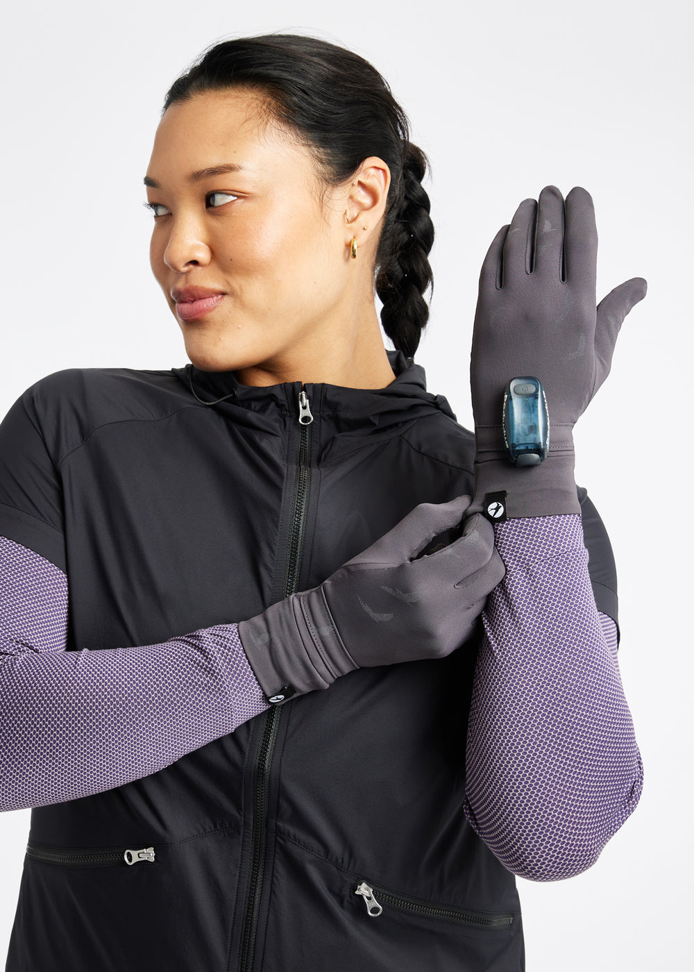 Firecracker Reflective Running Gloves in Obsidian grey, featuring a loop for a light