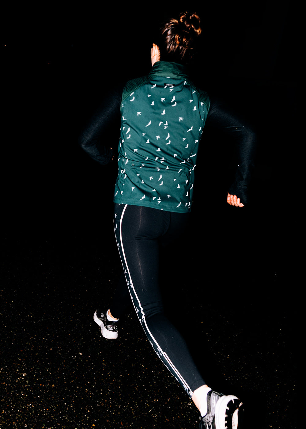 Firecracker Insulated Running Vest in Juniper green, reflective back view