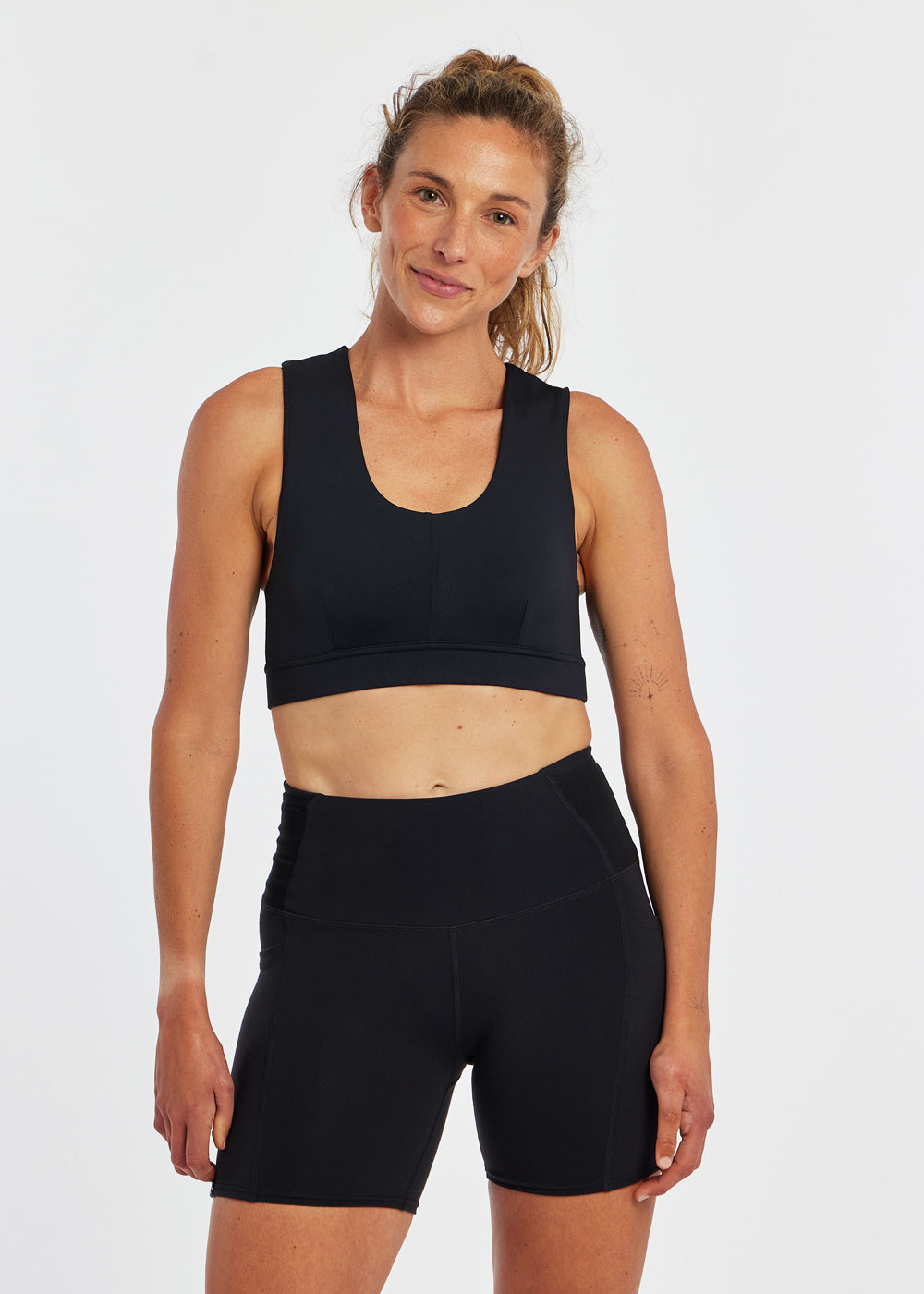 Flyout Sports Bra in black, front view