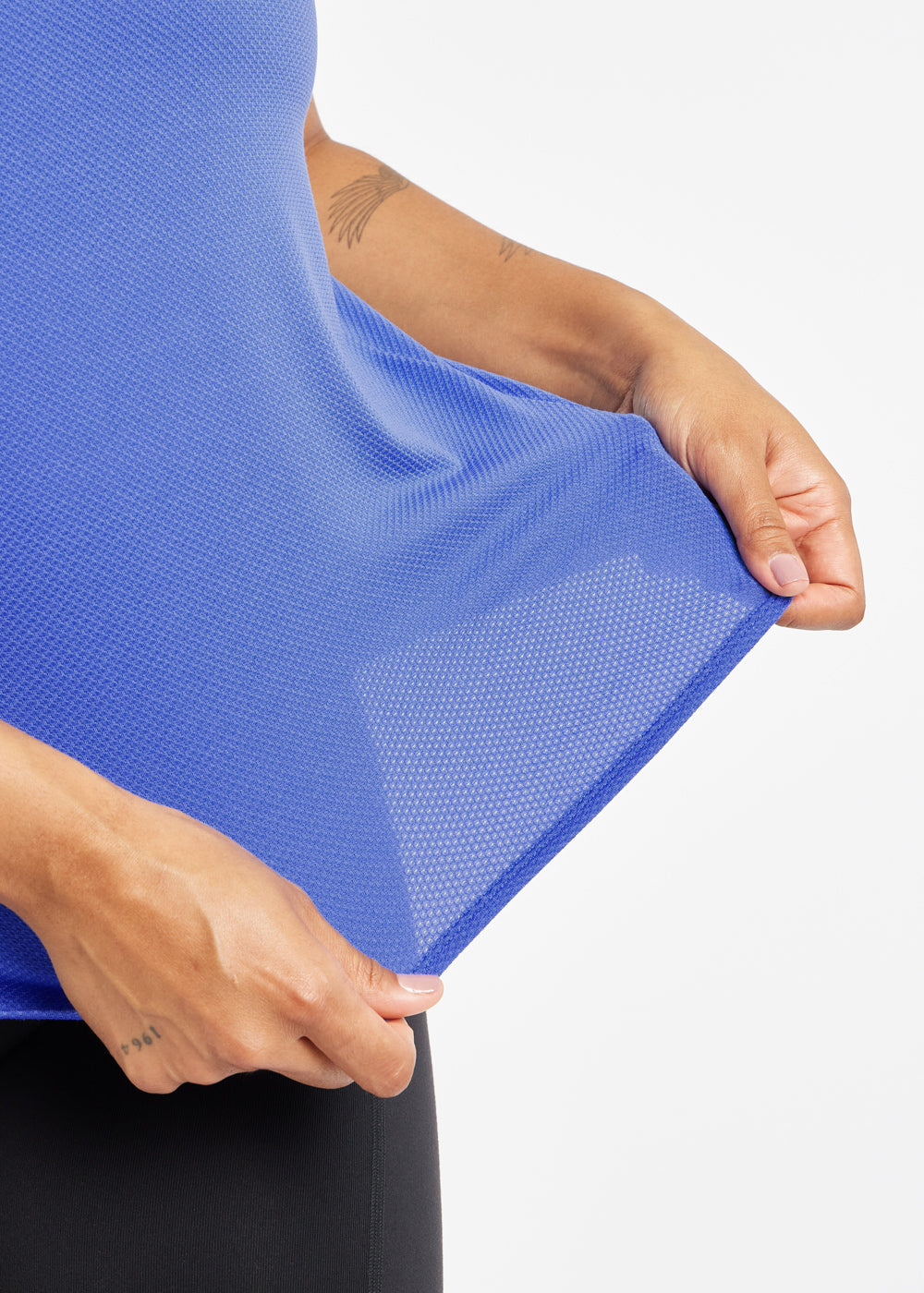 Flyout Trail Tank in Blue Rapids, fabric detail close up