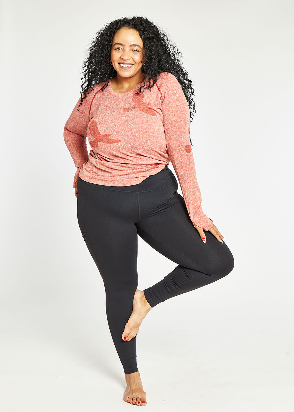 Model : Jeanise | Black