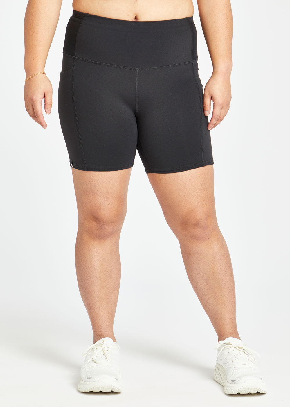 Model : Jess - Size 8, Jess Is 5'2 | Black