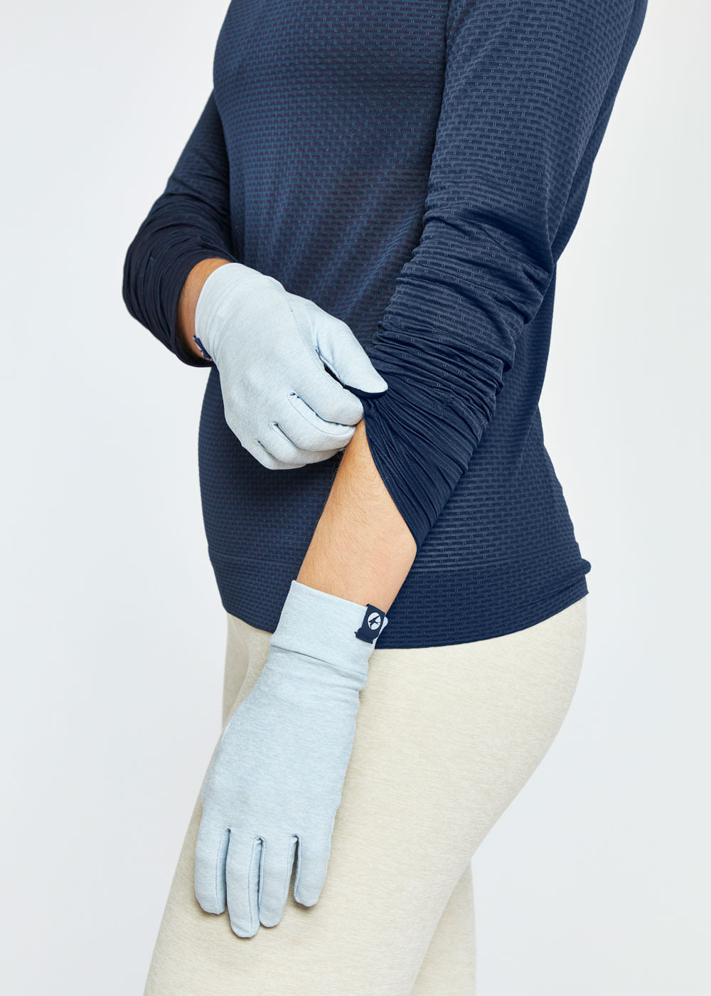 https://www.oiselle.com/cdn/shop/products/LuxGloves_LowTide_cp_large-hover.jpg?v=1699496934